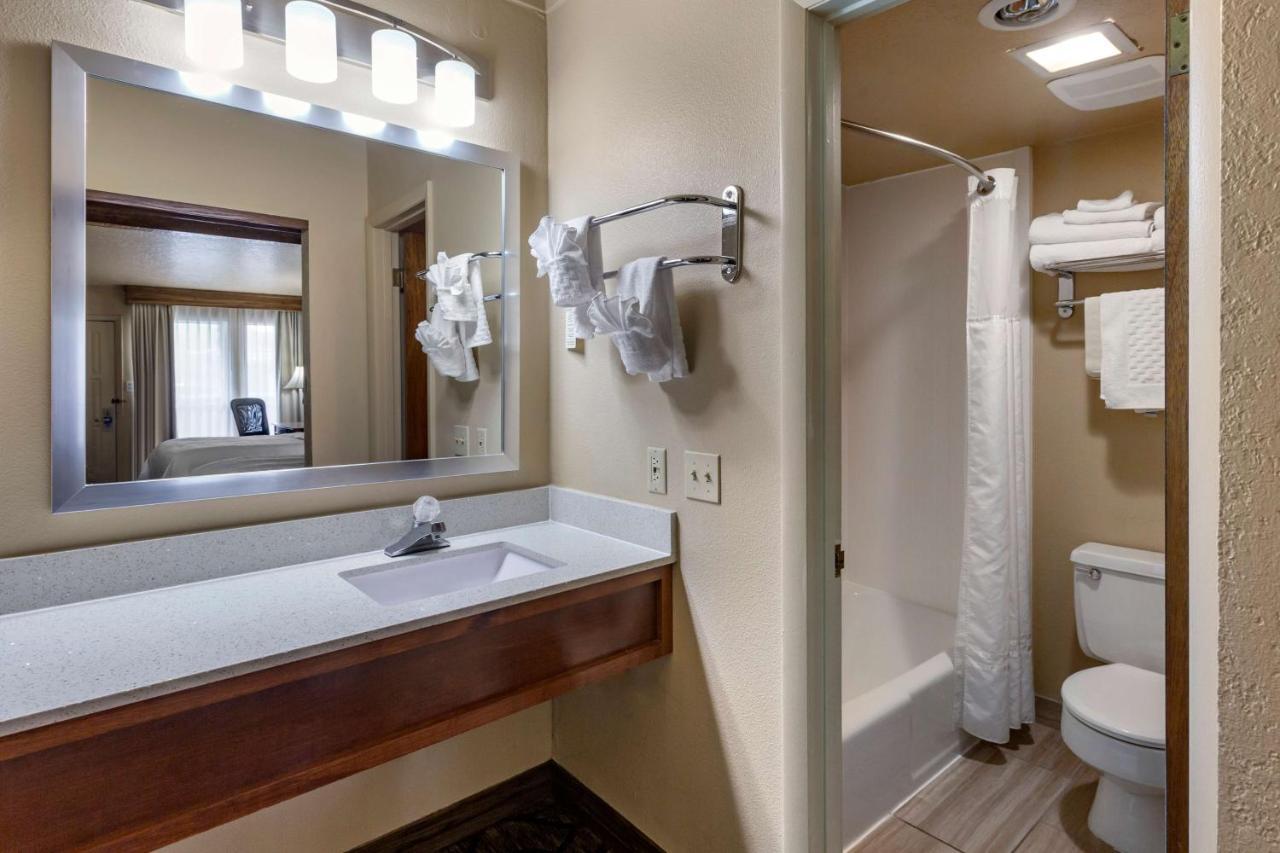Best Western Dunmar Inn Еванстън Екстериор снимка